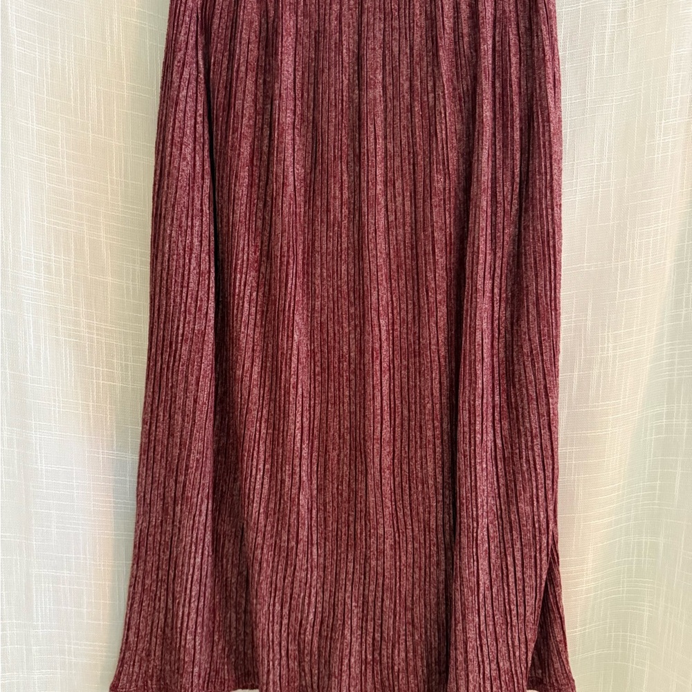 Pleione Maroon Knit Skirt- pleated look
